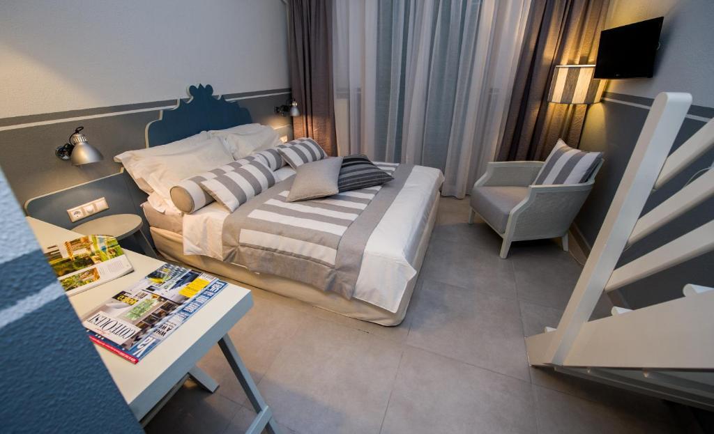 Alkyon Hotel Patitiri  Bilik gambar